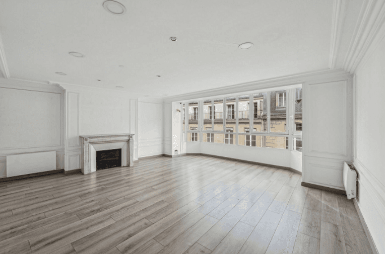 Photo 1 de 10 318 342