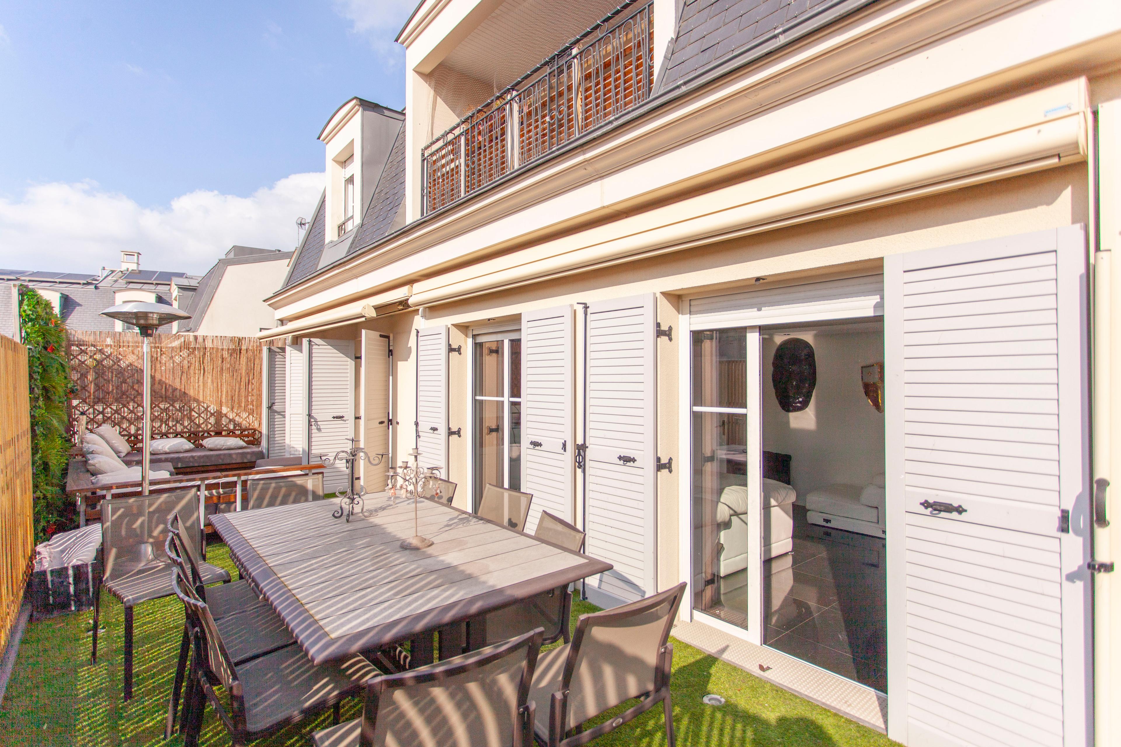 Photo 1 de 10 318 725