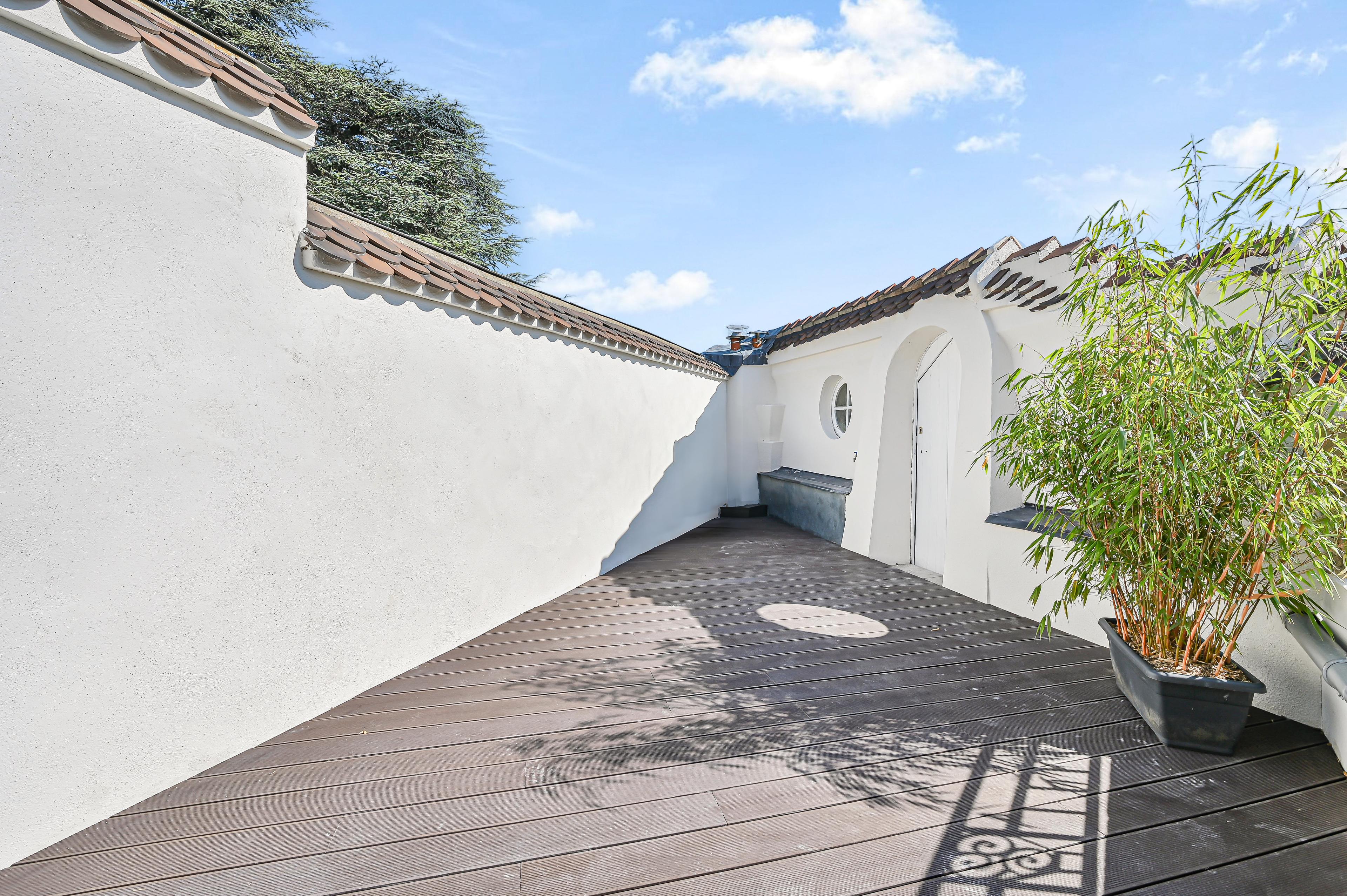 Photo 2 de 10 318 884