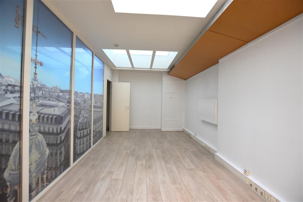 Photo 4 de 10 197 550