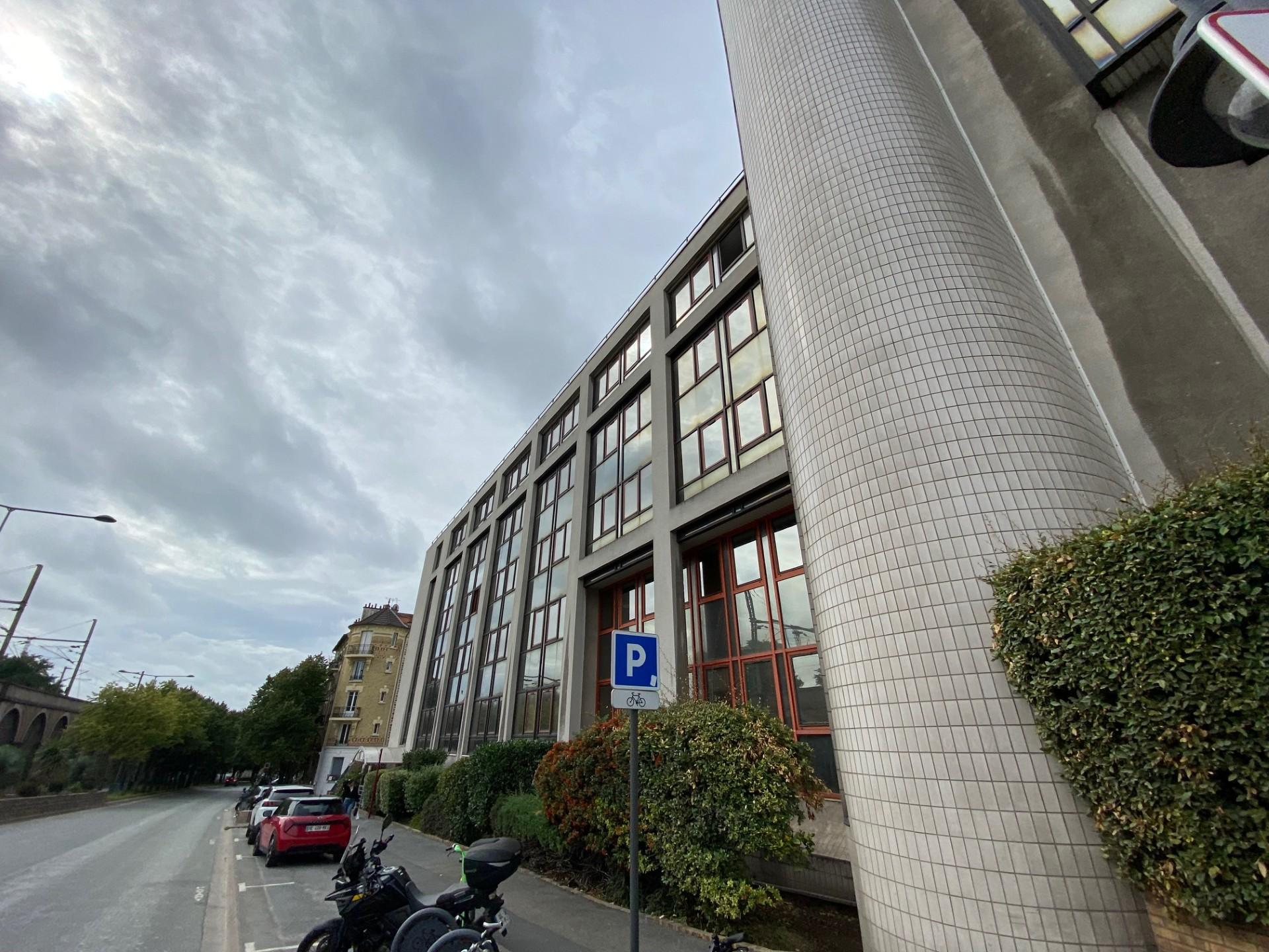 Photo 1 de 10 320 145