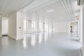 Bureaux de 303 m² à louer - ref:10203639